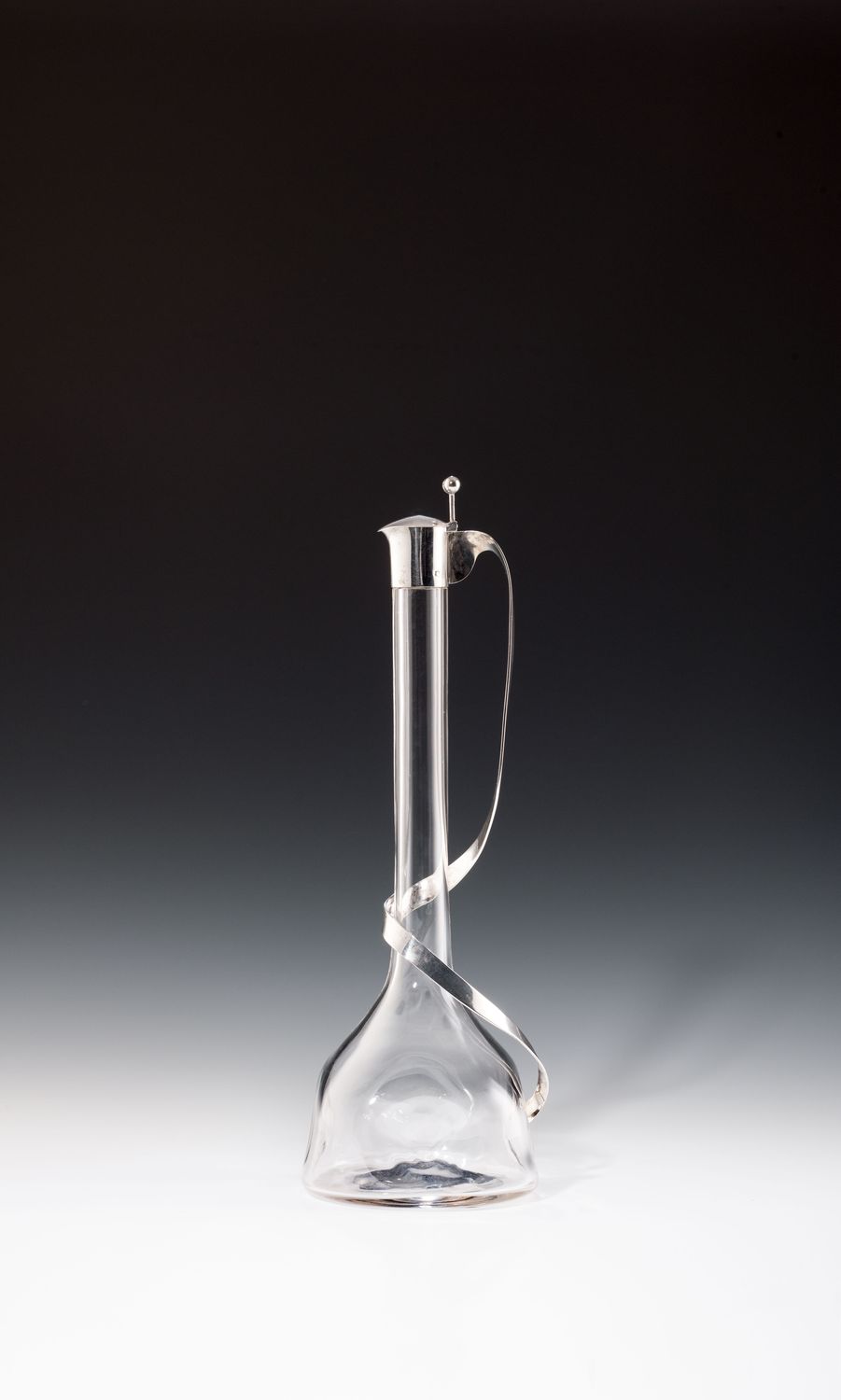JUG WITH SILVER MOUNT